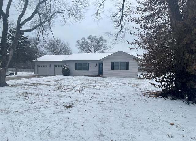 Property at 403 Elizabeth St, Grain Valley, MO 64029, 3 beds, 2 baths