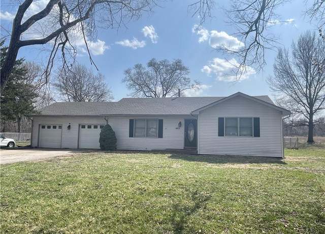 Property at 403 Elizabeth St, Grain Valley, MO 64029, 3 beds, 2 baths