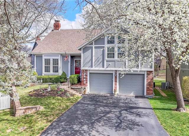 Property at 12442 W 82nd Ter, Lenexa, KS 66215, 3 beds, 3 baths