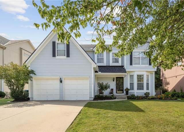 Property at 8509 W 127th Cir, Overland Park, KS 66213, 4 beds, 4.5 baths