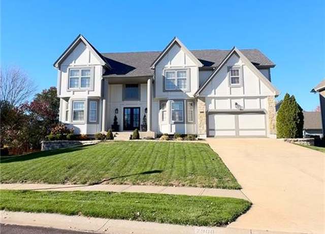 Property at 7908 W 140th St, Overland Park, KS 66223, 4 beds, 3.5 baths