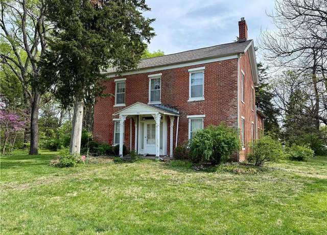 Property at 1111 E 19th St E, Lawrence, KS 66046, 4 beds, 2 baths
