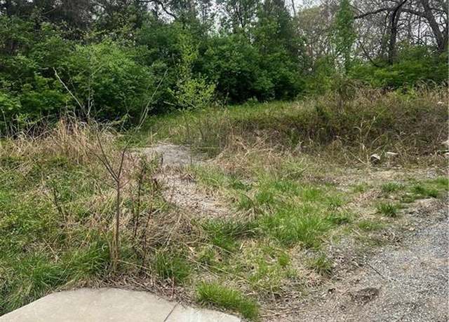 Property at 40 A St, Lee's Summit, MO 64086