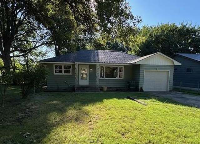Property at 111 S High St, Arma, KS 66712, 2 beds, 1.5 baths