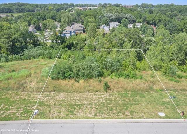 Property at 104 E 122 St, Kansas City, MO 64146