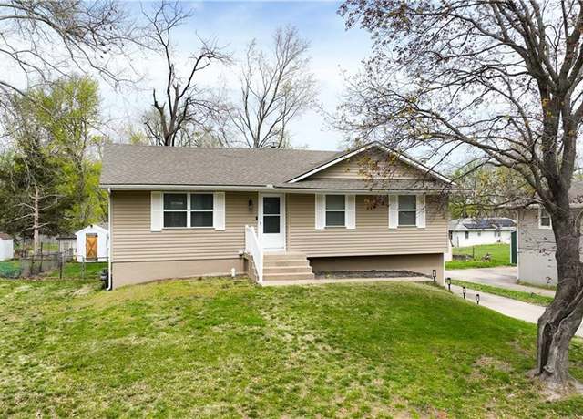 Property at 406 Allen St, Buckner, MO 64016, 3 beds, 1.5 baths