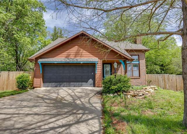 Property at 3806 W 14th Ct, Lawrence, KS 66049, 3 beds, 2.5 baths