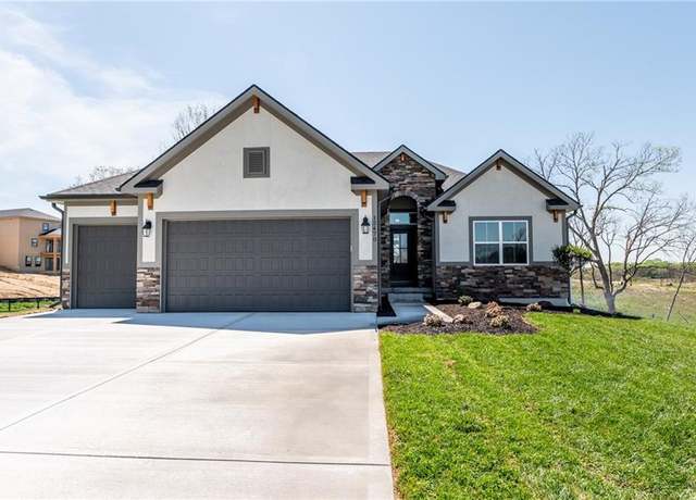 Property at 12470 NW Appaloosa St, Platte City, MO 64079, 4 beds, 3 baths