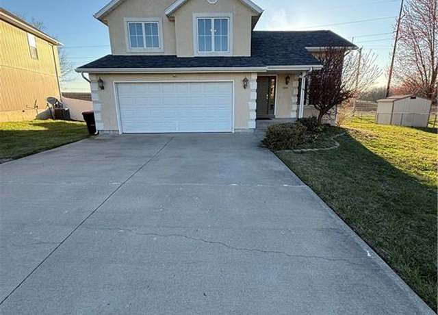 Property at 1203 Wildflower Rd, Warrensburg, MO 64093, 3 beds, 2.5 baths