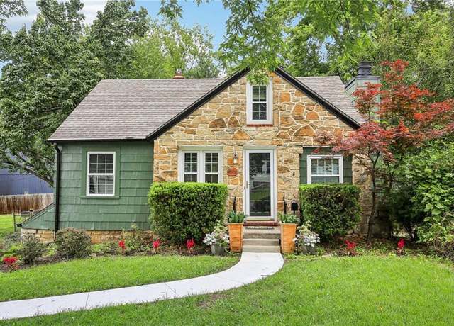 Property at 4208 W 48th St, Roeland Park, KS 66205, 2 beds, 1 bath