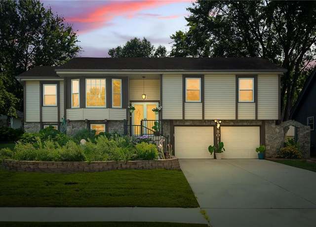 Property at 8011 Gillette St, Lenexa, KS 66215, 4 beds, 2.5 baths