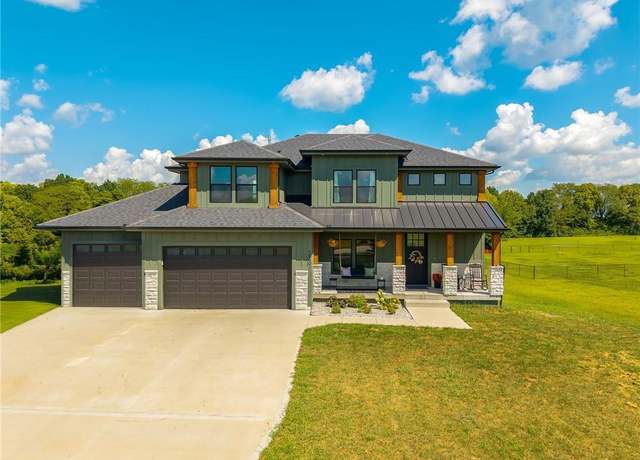 Property at 13401 Woodland Ranch Dr, Lone Jack, MO 64086, 3 beds, 3.5 baths