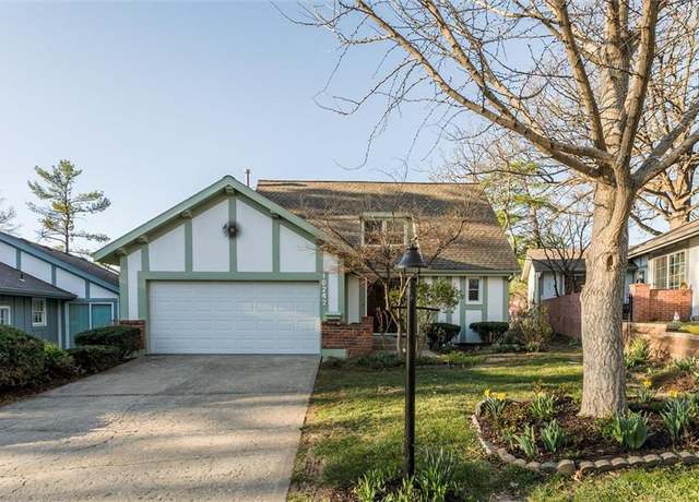 Property at 10242 Edelweiss Cir, Shawnee, KS 66203, 3 beds, 3.5 baths