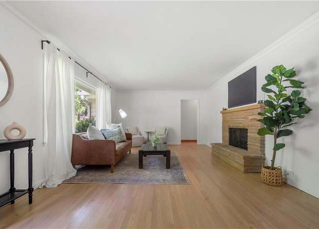 Property at 4408 Norwood Ave, Kansas City, MO 64133, 3 beds, 1.5 baths