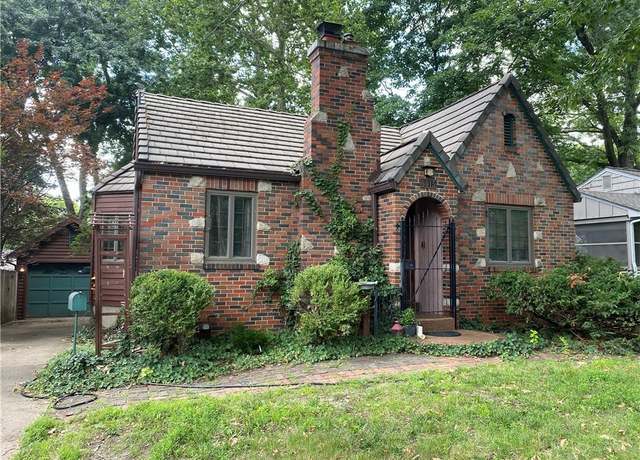 Property at 6015 W 53rd St, Mission, KS 66202, 2 beds, 1 bath