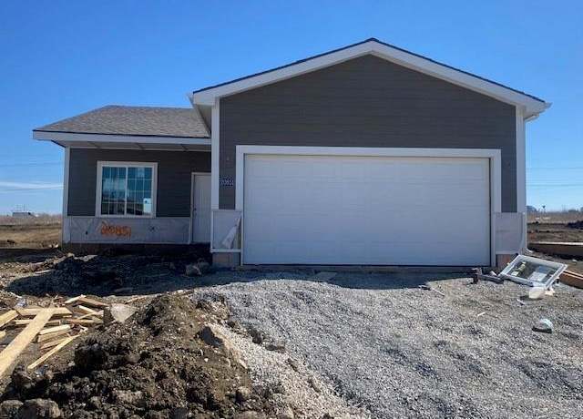 Property at 20851 W 190th Pl, Spring Hill, KS 66083, 3 beds, 2 baths