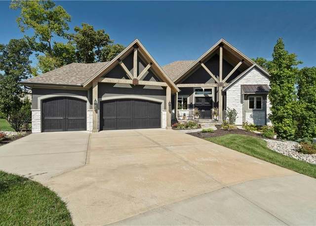 Property at 2804 NW Nutall Ct, Lee's Summit, MO 64081, 4 beds, 4 baths