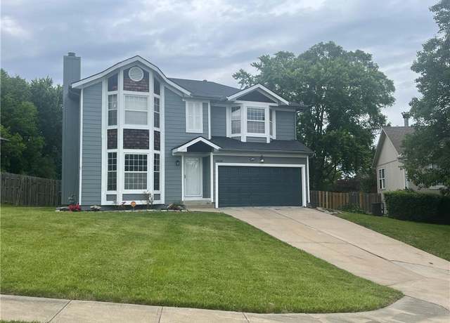 Property at 12508 E 58th Ter, Kansas City, MO 64133, 4 beds, 3.5 baths
