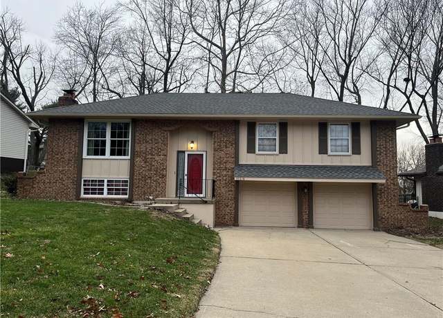 Property at 103 23rd St, Blue Springs, MO 64015, 4 beds, 2.5 baths