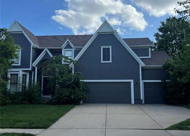 Property at 11927 W 131st Ter, Overland Park, KS 66213, 4 beds, 4.5 baths
