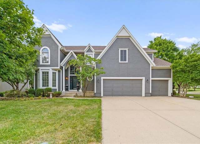 Property at 11927 W 131st Ter, Overland Park, KS 66213, 4 beds, 4.5 baths