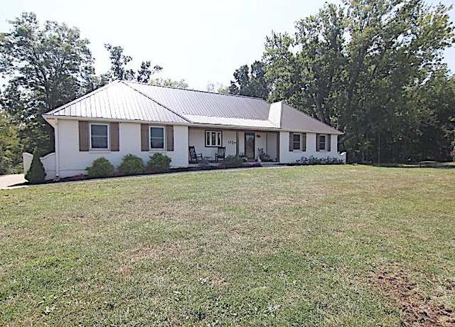 Property at 27101 E State Route Ee Hwy, Harrisonville, MO 64701, 4 beds, 3.5 baths