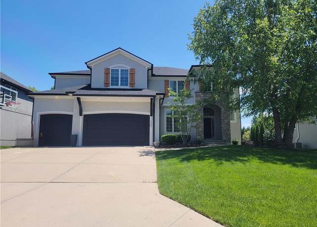 Property at 5809 Aminda St, Shawnee, KS 66226, 5 beds, 4.5 baths