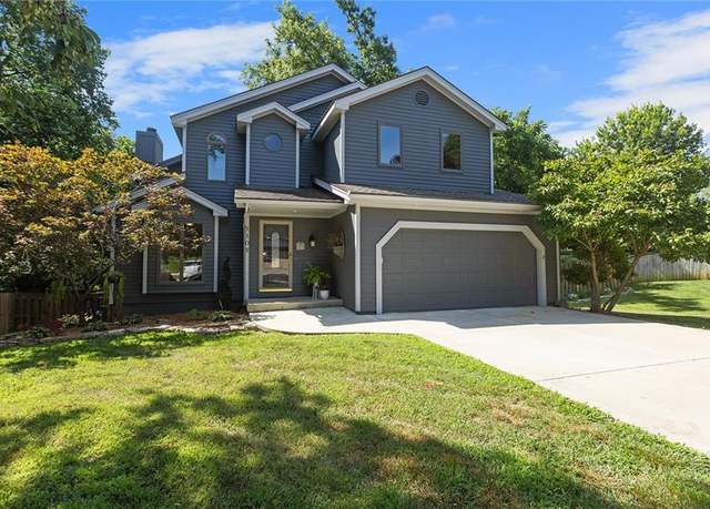 Property at 1105 NE 85th Ct, Kansas City, MO 64155, 3 beds, 2.5 baths