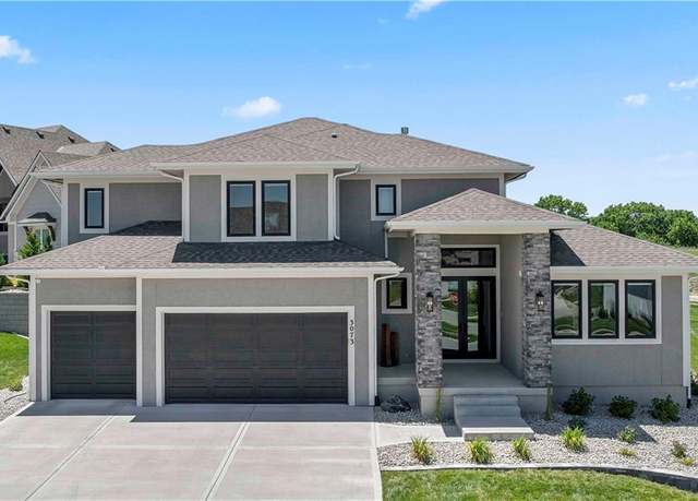 Property at 3073 NW Thoreau Ln, Lee's Summit, MO 64081, 5 beds, 5.5 baths