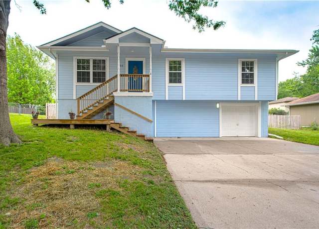 Property at 1403 Rose St, Kearney, MO 64060, 3 beds, 1.5 baths