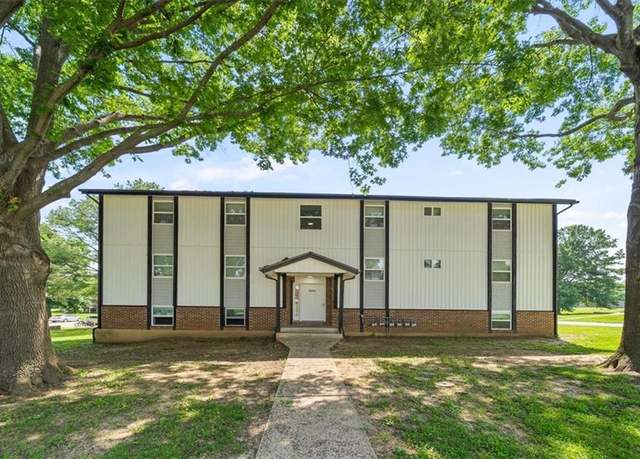 Property at 1003 Twin Oaks Ter, Harrisonville, MO 64701, 13 beds, 7 baths