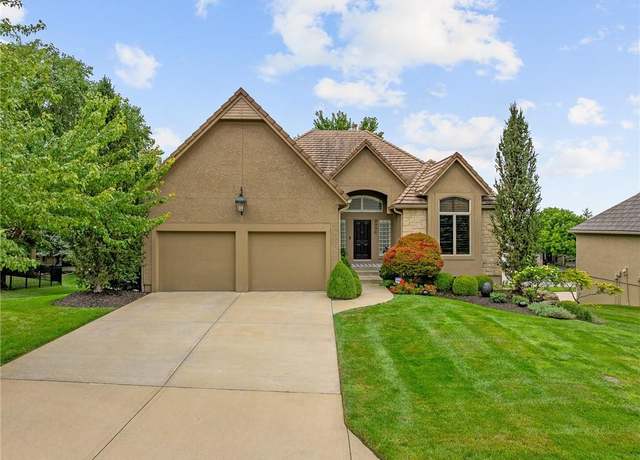 Property at 9906 Fountain Cir, Lenexa, KS 66220, 4 beds, 3 baths