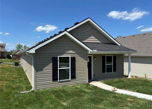 Property at 4909 S Creek Woods Dr, St Joseph, MO 64507, 3 beds, 2 baths