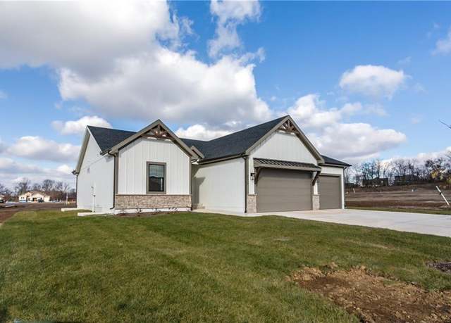 Property at 16502 S Stagecoach St, Olathe, KS 66062, 4 beds, 3 baths