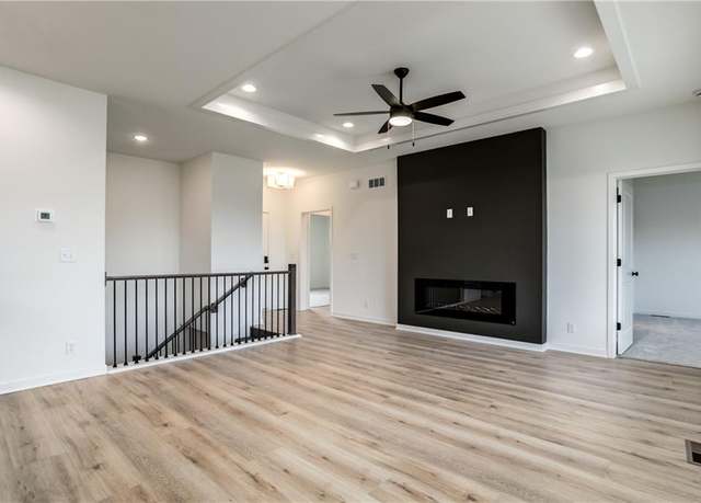 Property at 16502 S Stagecoach St, Olathe, KS 66062, 4 beds, 3 baths