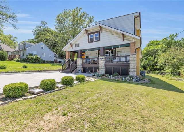 Property at 1528 S 42nd St, Kansas City, KS 66106, 4 beds, 2.5 baths