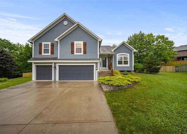 Property at 9209 N Euclid Ct, Kansas City, MO 64155, 4 beds, 3 baths