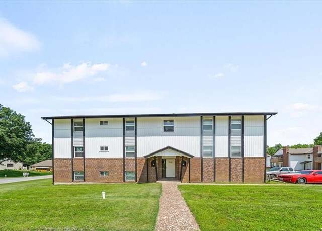 Property at 2200 Mission Rd, Harrisonville, MO 64701, 13 beds, 6.5 baths