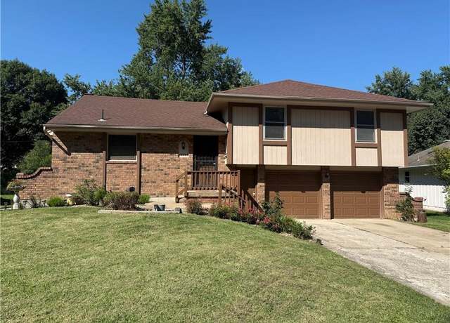 Property at 13305 Palmer Ave, Grandview, MO 64030, 3 beds, 2 baths