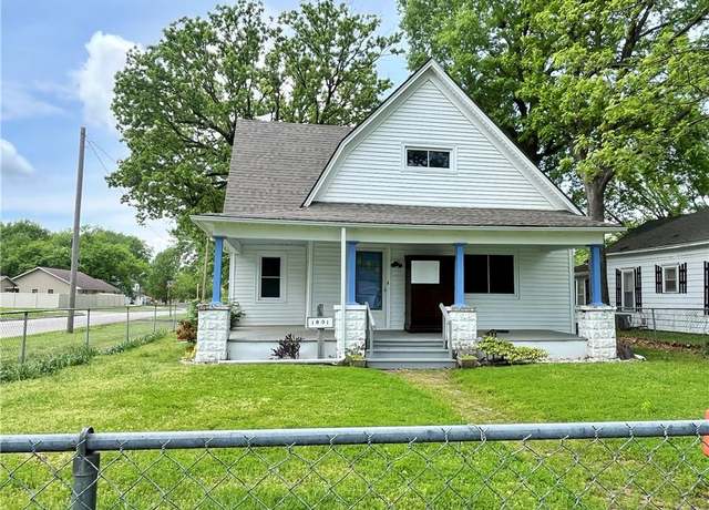Property at 1801 N Elm St, Pittsburg, KS 66762, 4 beds, 1 bath