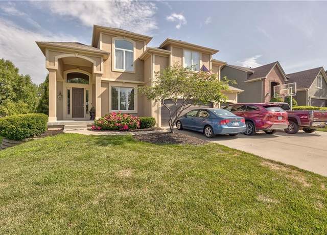 Property at 21710 W 60th St, Shawnee, KS 66218, 4 beds, 4 baths