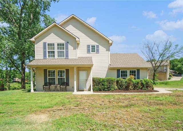Property at 11000 NW FF Hwy, Parkville, MO 64152, 3 beds, 2.5 baths
