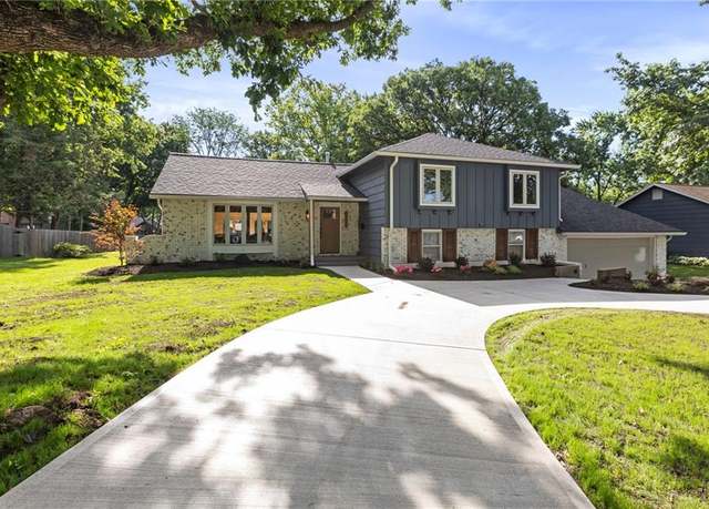 Property at 9105 Roe Ave, Prairie Village, KS 66207, 5 beds, 4.5 baths