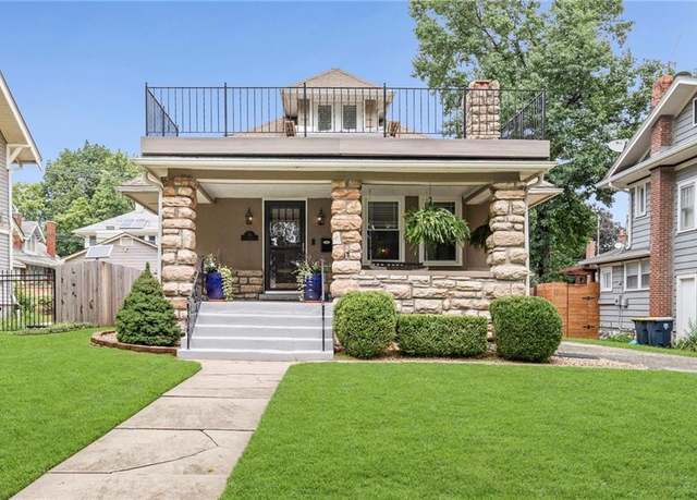 Property at 18 E 57 Ter, Kansas City, MO 64113, 3 beds, 2 baths