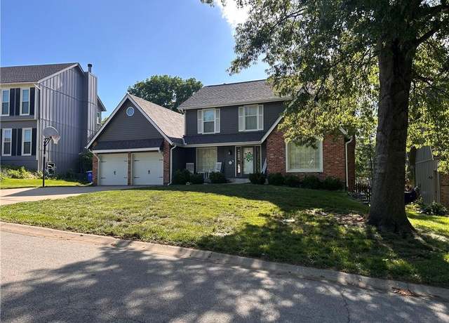 Property at 11512 Newton St, Overland Park, KS 66210, 4 beds, 2.5 baths
