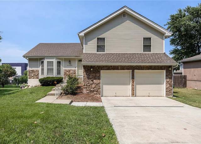 Property at 3804 E 19th St, Kansas City, MO 64127, 3 beds, 2.5 baths