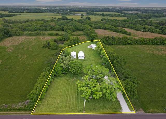 Property at 13223 Gammon Rd, Lee's Summit, MO 64086, 4 beds, 2 baths