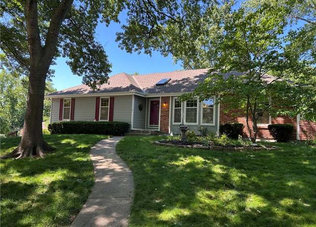Property at 6116 N Amoret Ave, Kansas City, MO 64151, 3 beds, 3 baths
