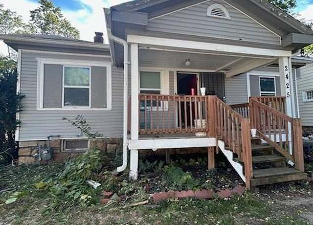 Property at 2425 E 67th Ter, Kansas City, MO 64132, 2 beds, 1 bath