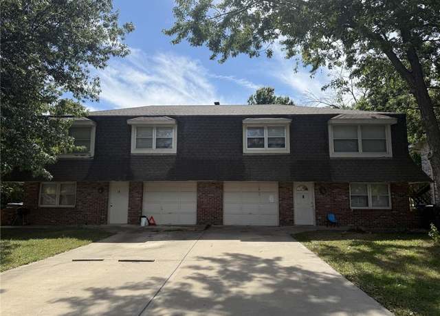 Property at 1413/15 E Willow Dr, Olathe, KS 66062, 6 beds